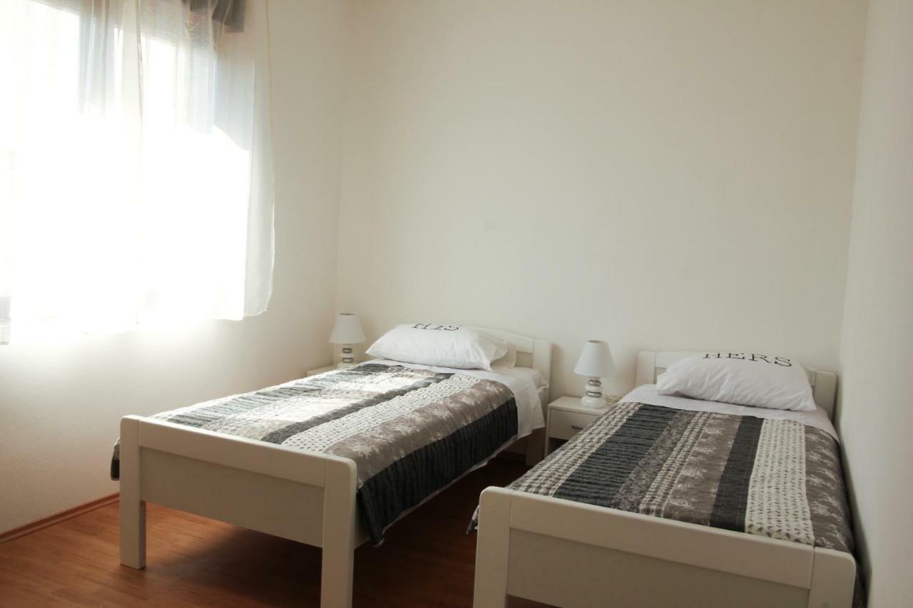 Salona Split Apartment Bagian luar foto